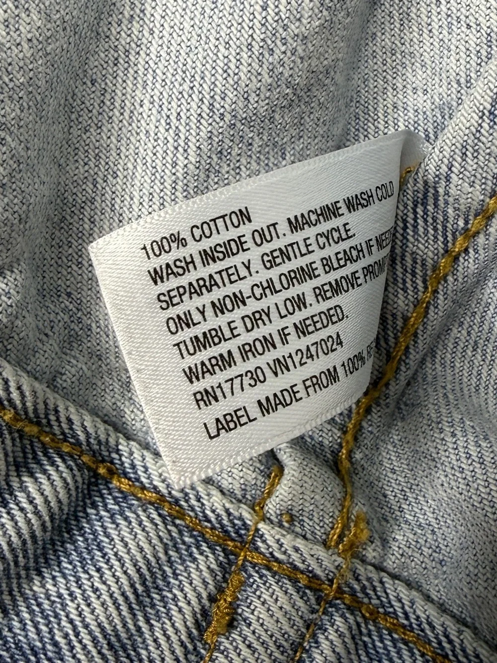 WILD FABLE / light wash cropped oversized denim jean jacket / M